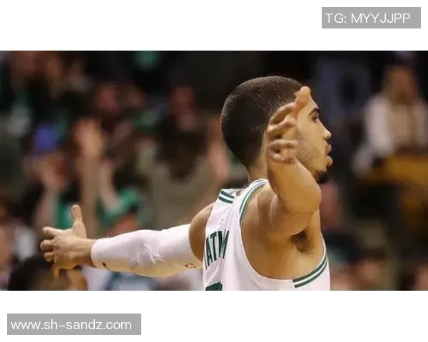 足球明星的光环背后:吹捧过度的真相与反思